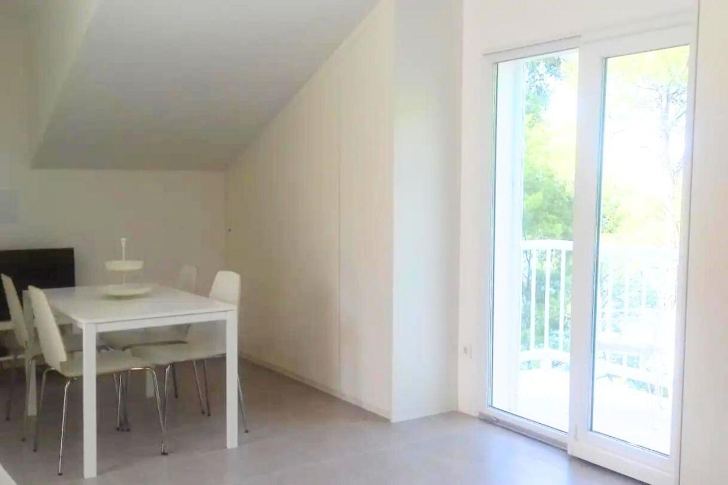 Lili Sunset Apartment Stari Grad  Exterior photo